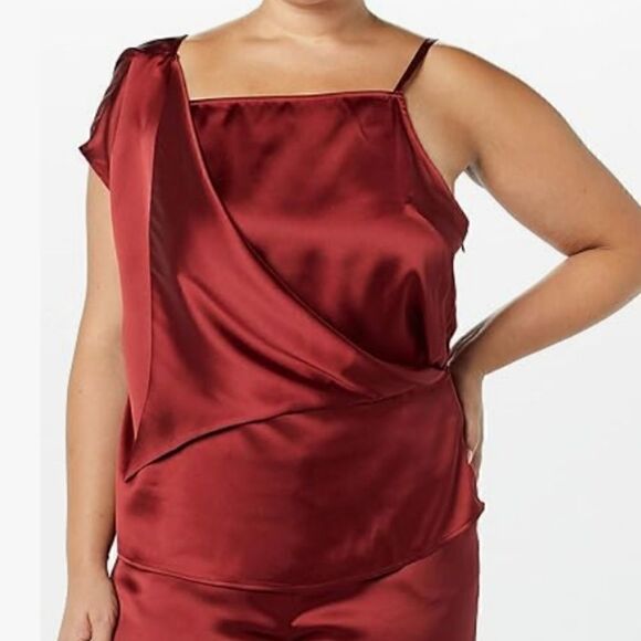 Making the Cut Women's Standard One Sleeve Asymmetrical Strappy Top Size 4XL NWT - Picture 3 of 6